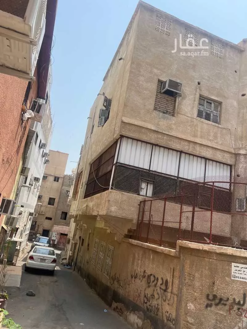 عمارة 206 م² في الجميزة 5