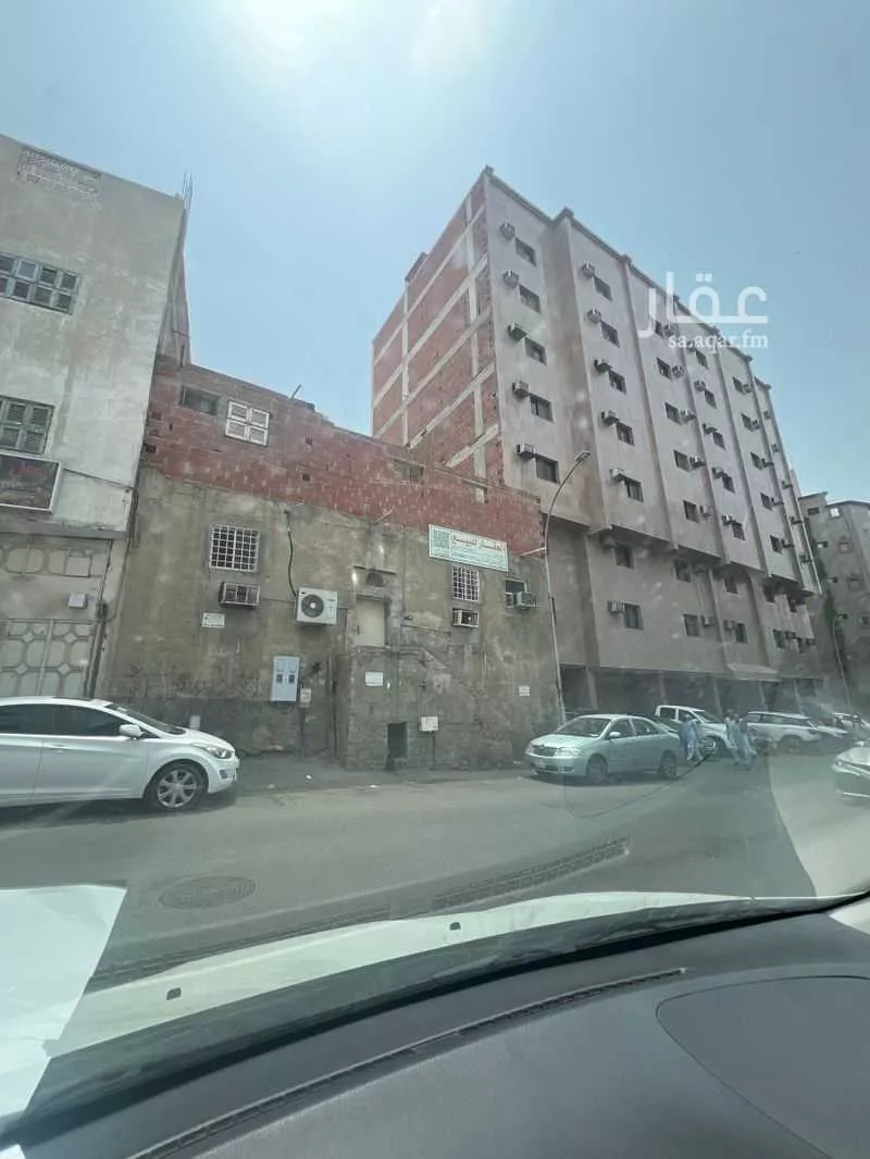 أرض 247 م² في المعابدة 5