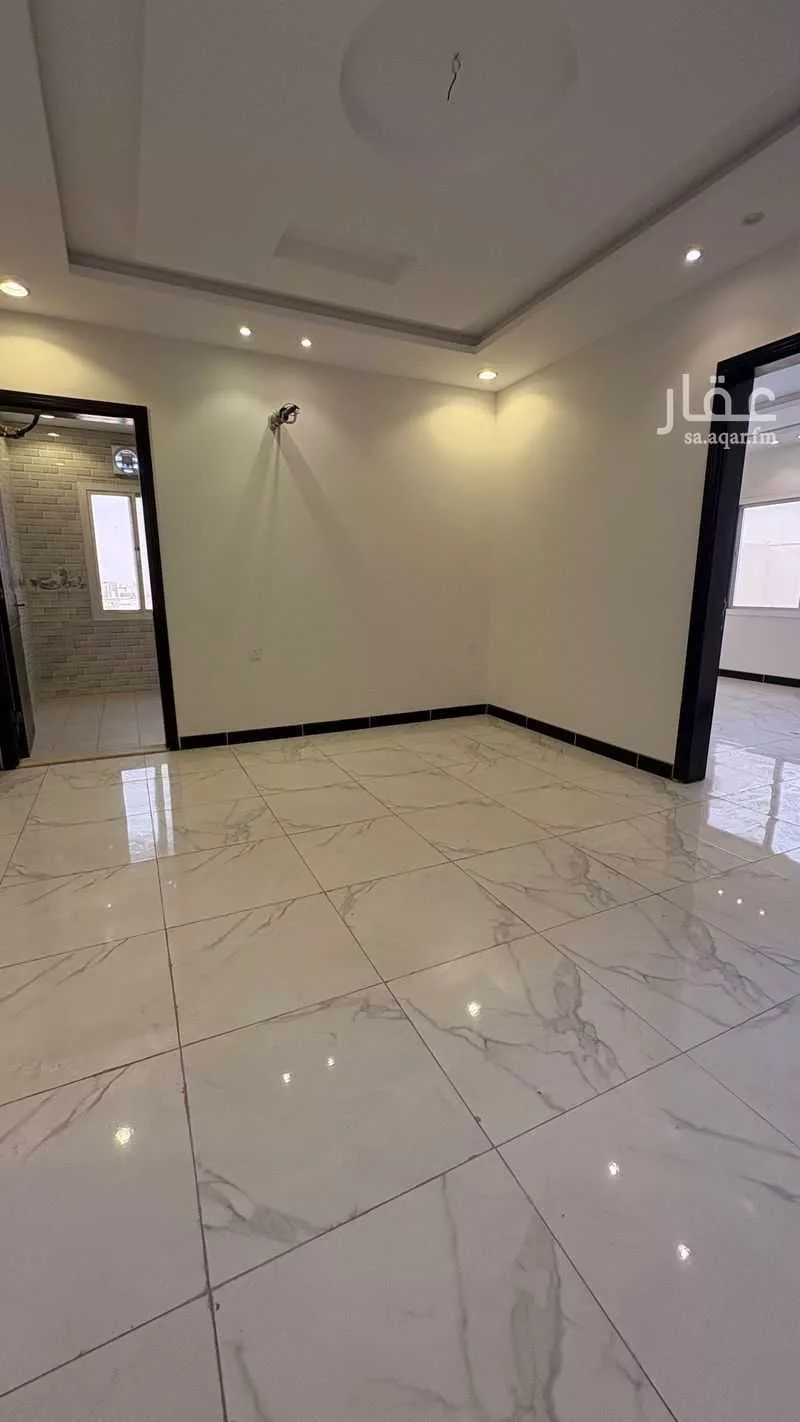 شقة 5 غرف في الريان 4