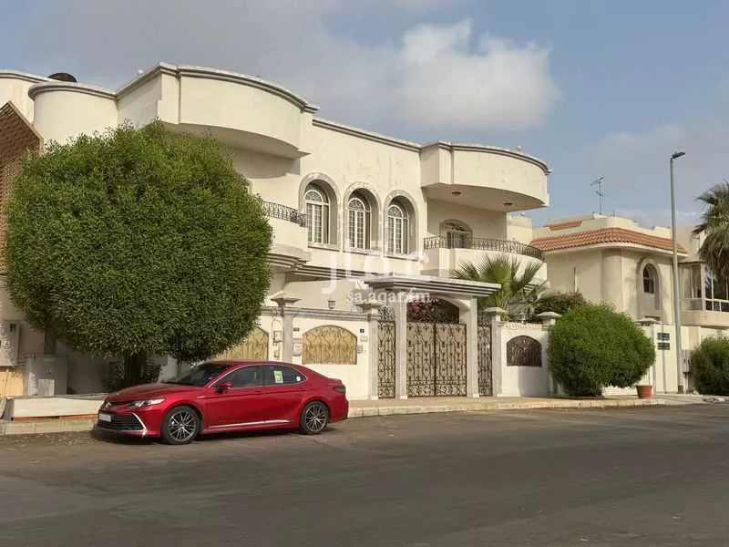 7 bedroom villa in Al Rawdah 4