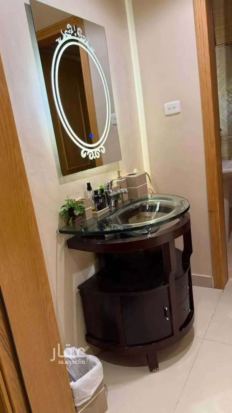 شقة 5 غرف في الروضة 5