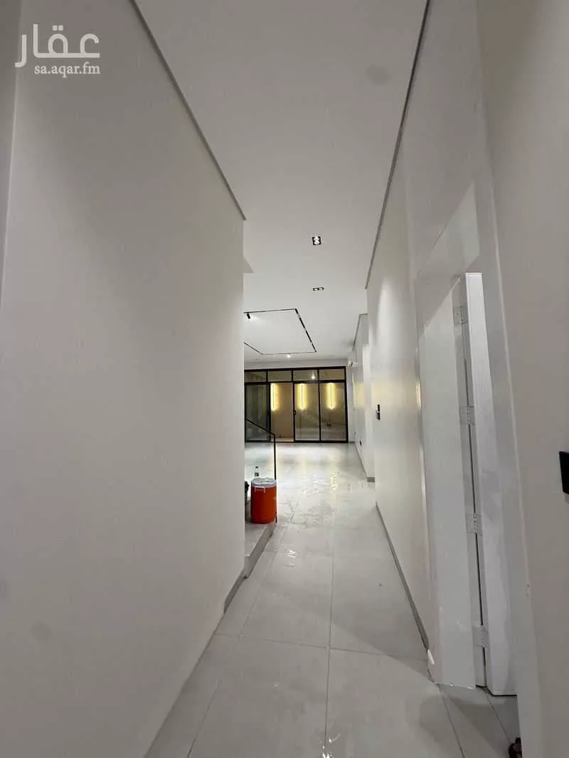 فيلا 5 غرف في العارض 4