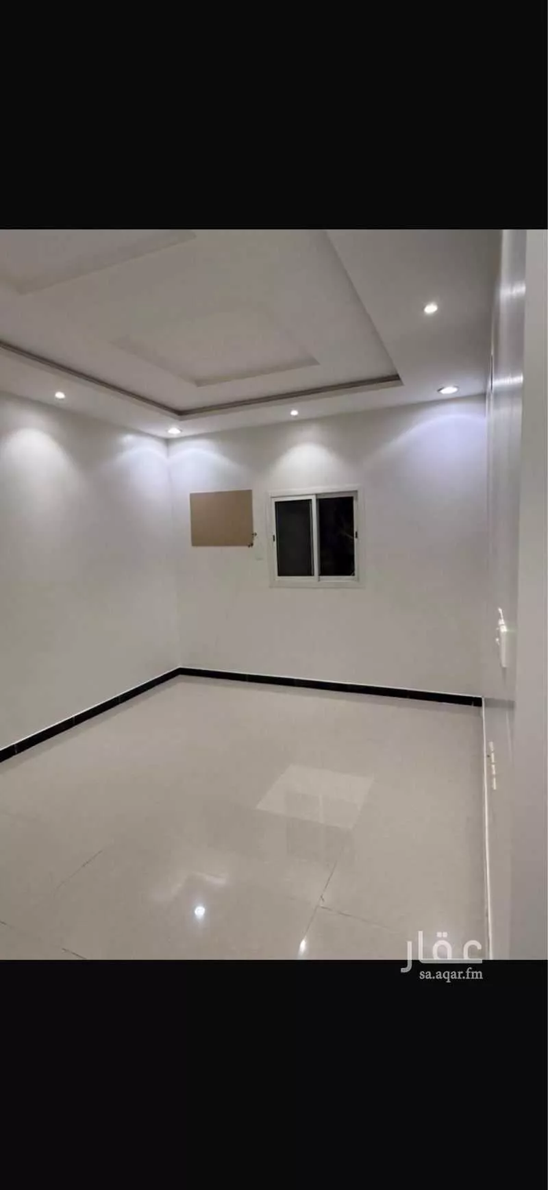 عمارة 990 م² في الرمال 1