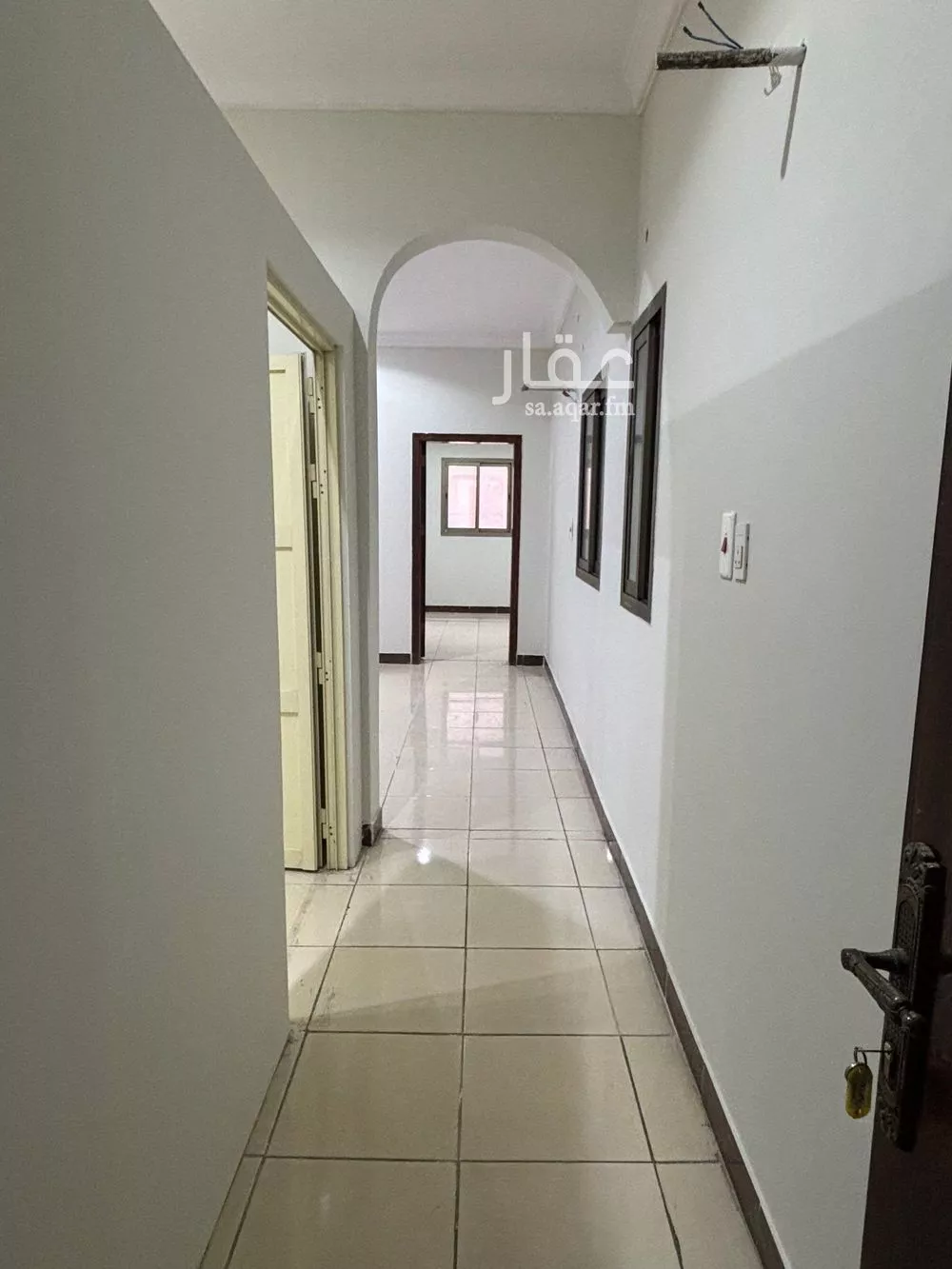 شقة 3 غرف في العزيزية 1