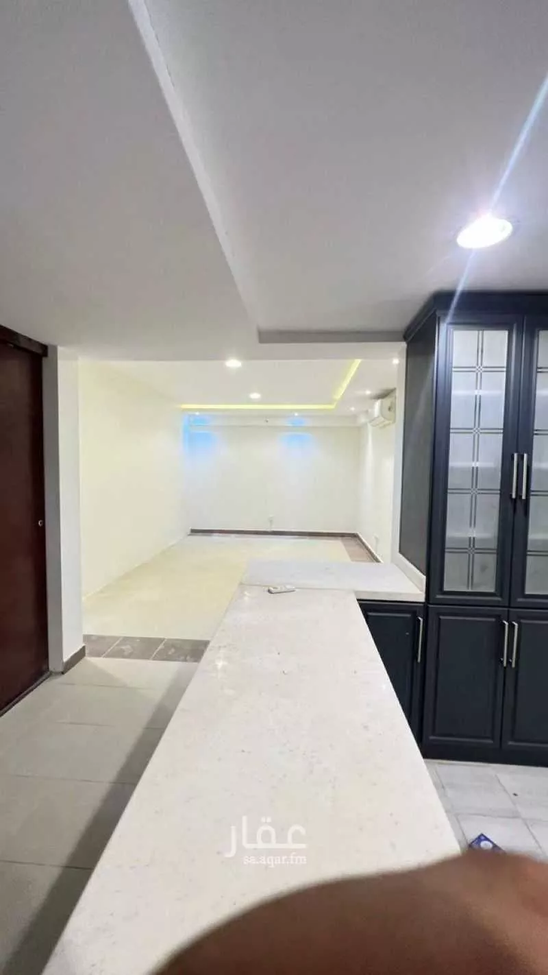 شقة 4 غرف في الملقا 1