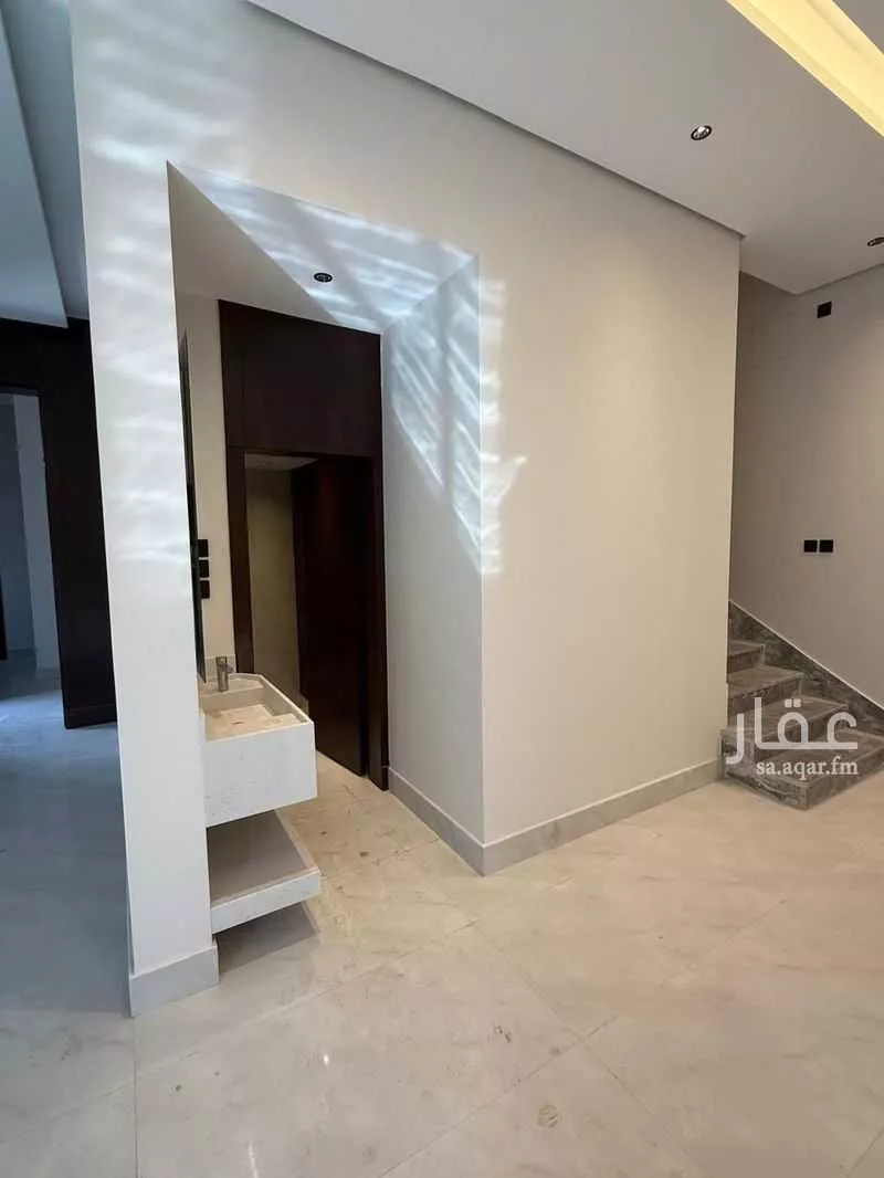 4 bedroom villa in Al Mahdiyyah, Riyadh 15