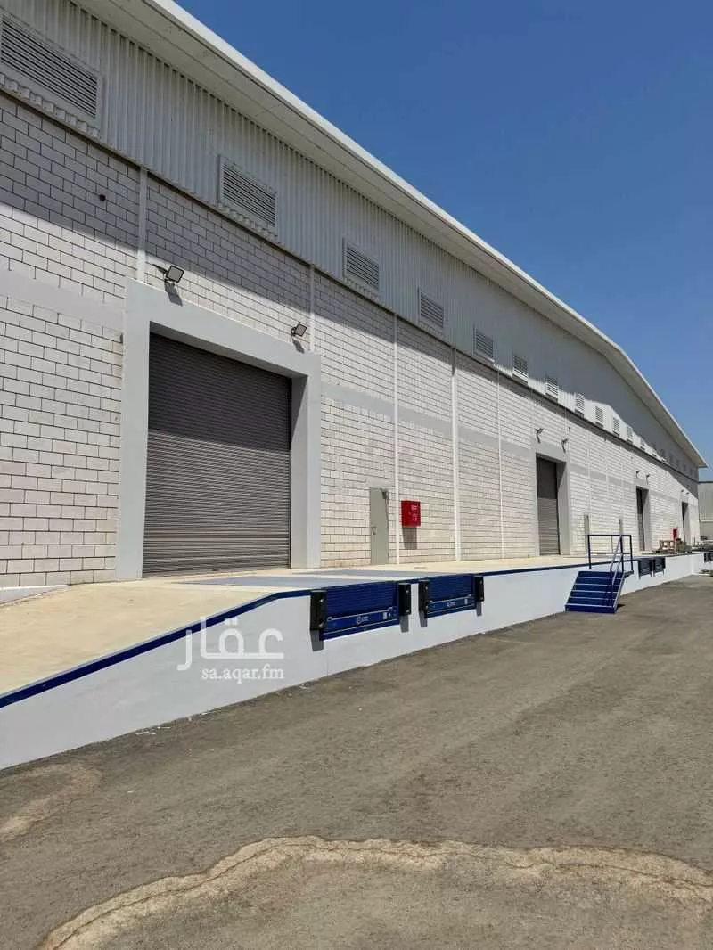 مستودع 20000 م² في المحجر 3
