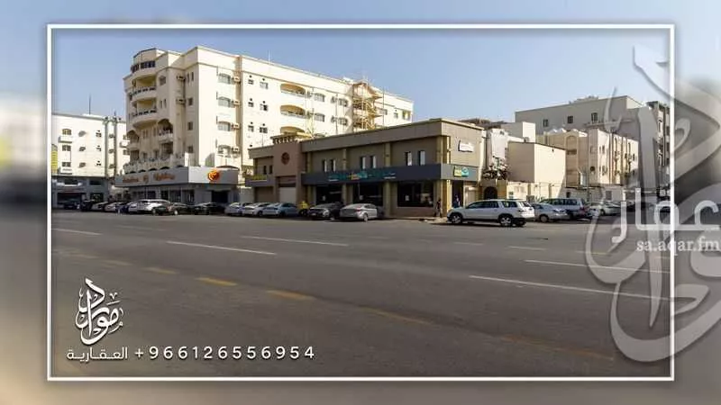 عمارة 1378 م² في النزهة 2