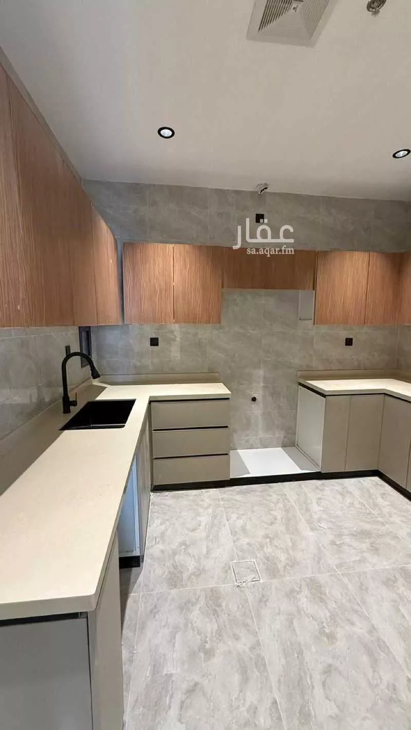 شقة 3 غرف في الحمرا 2