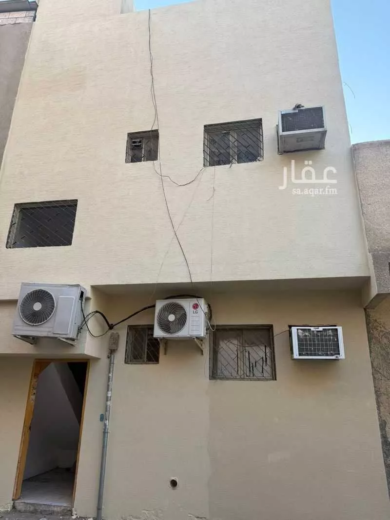 عمارة 448 م² في اليمامة 2