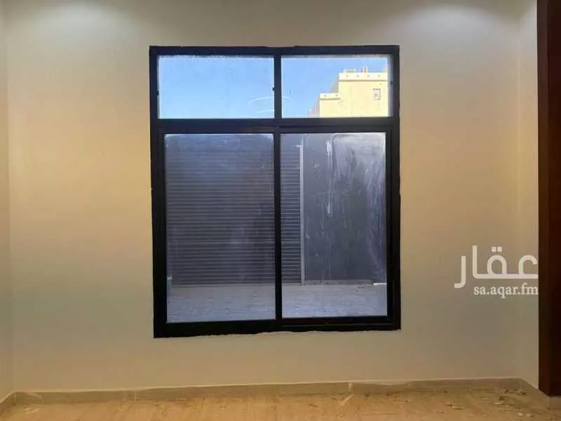 فيلا 6 غرف في عكاظ 1