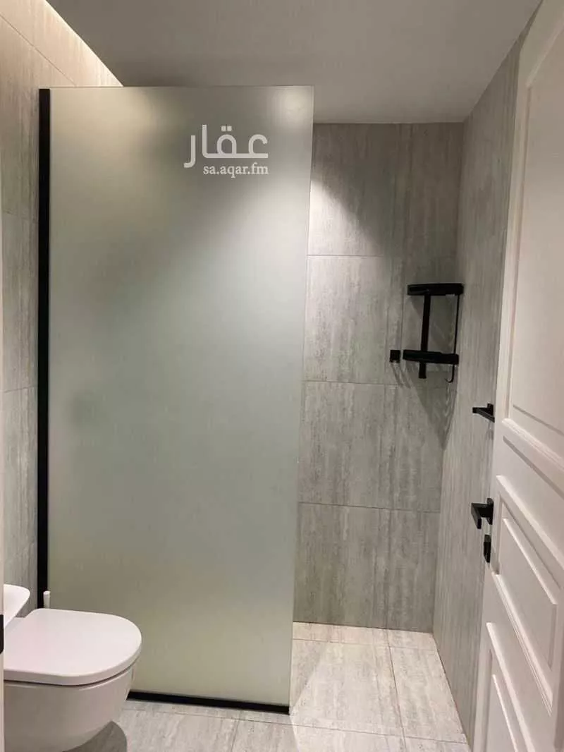 شقة 3 غرف في العقيق 4