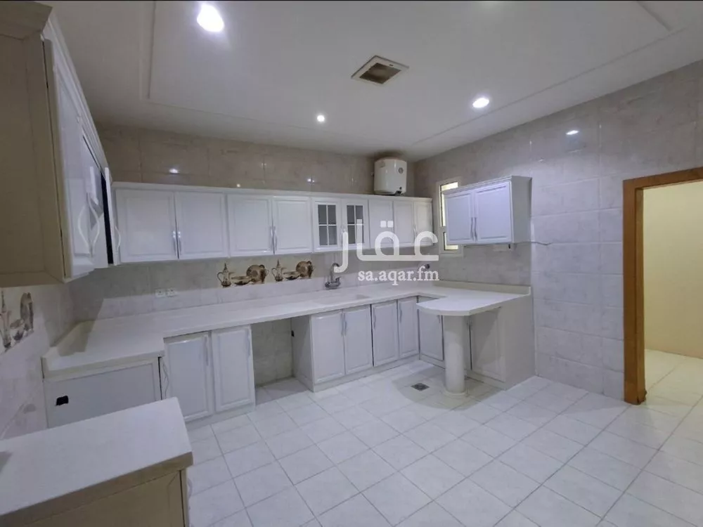 4 bedroom apartment in Al Rawabi, Riyadh 13