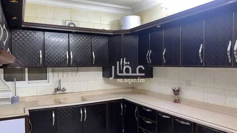 4 bedroom apartment in Dhahrat Laban 2