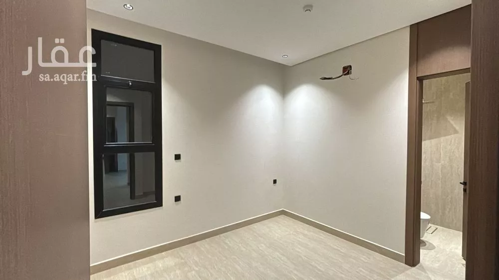 1040 sqm building in Al Yarmouk 5