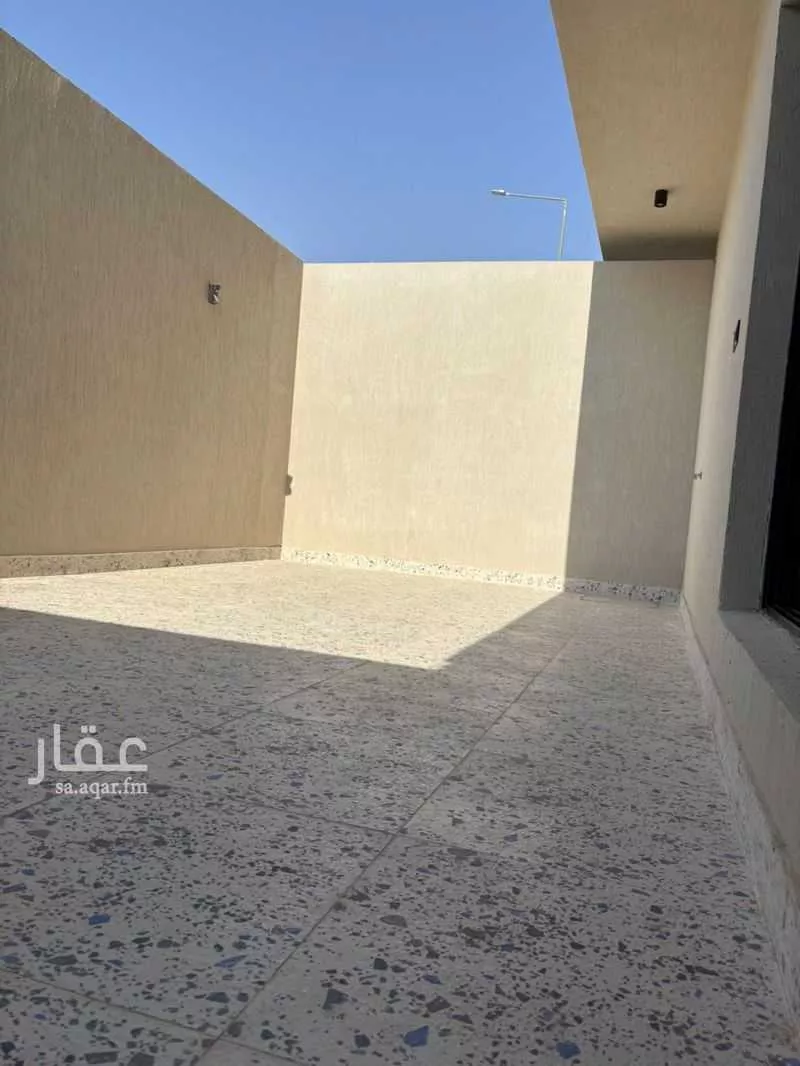 شقة 4 غرف في العارض 2