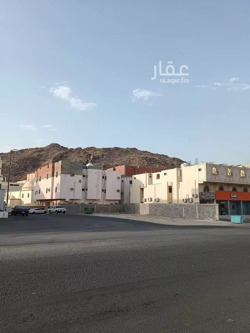 أرض 454 م² في الخضراء 4