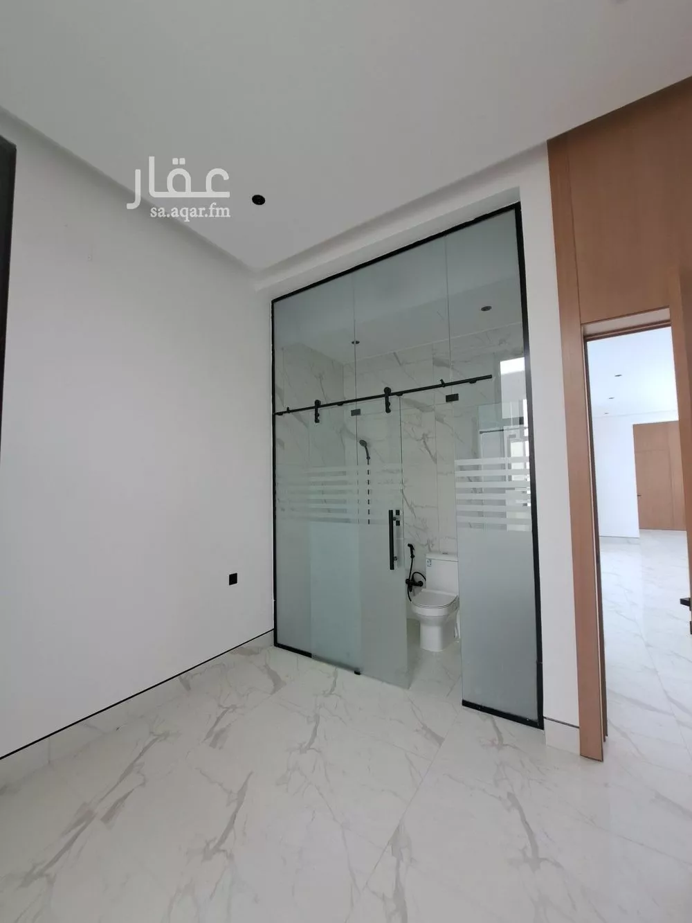 فيلا 5 غرف في النرجس 2