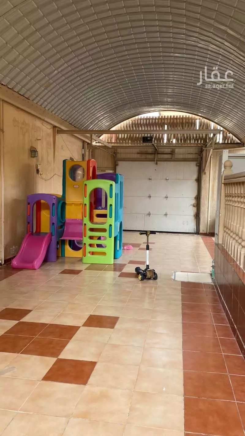 7 bedroom villa in King Fahd, Riyadh 5