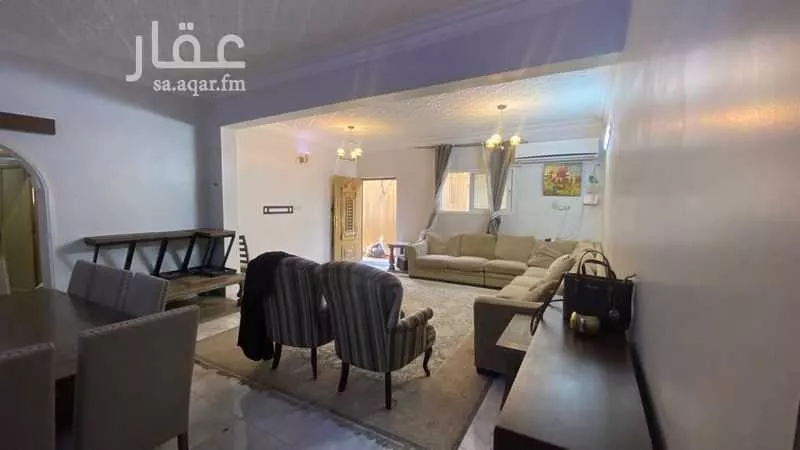 7 bedroom villa in King Fahd, Riyadh 9