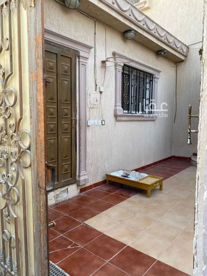 7 bedroom villa in King Fahd, Riyadh 8