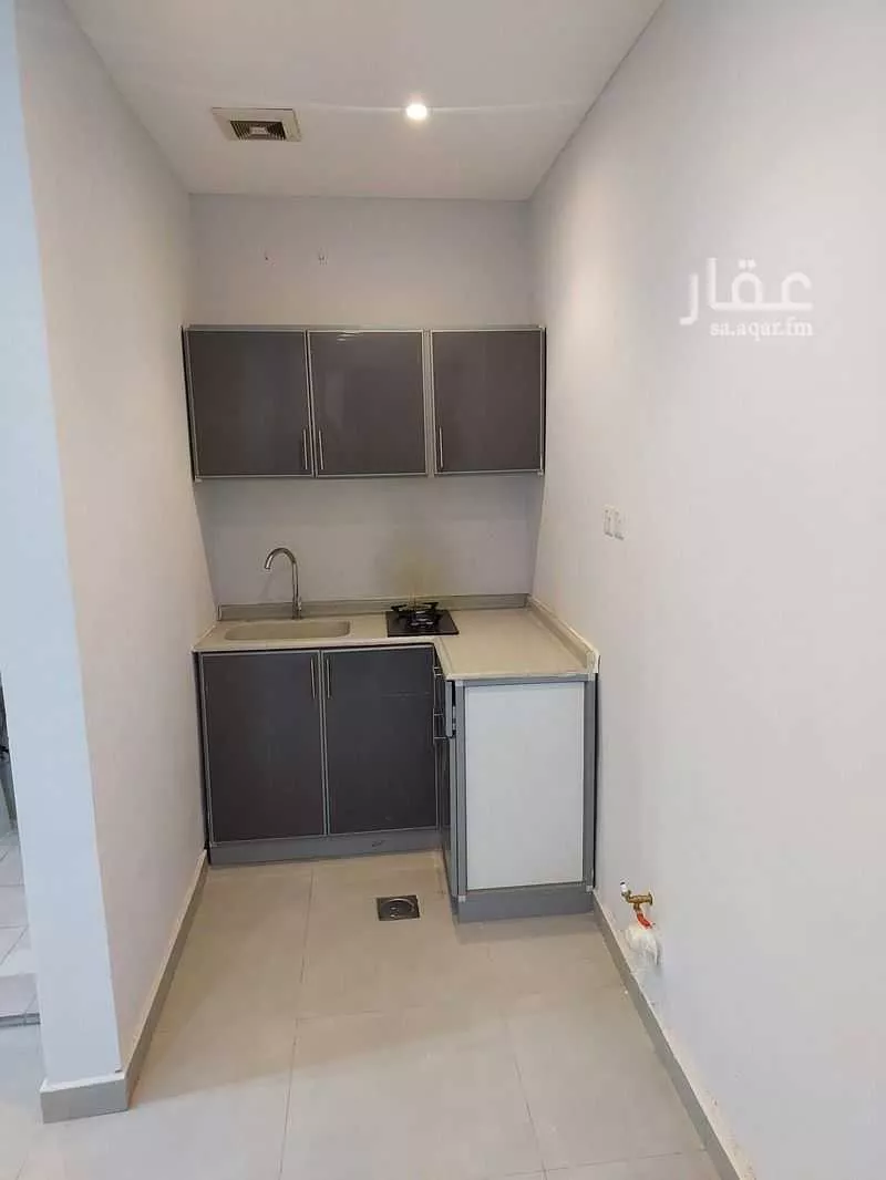 800 sqm building in Al Muraikabat 4