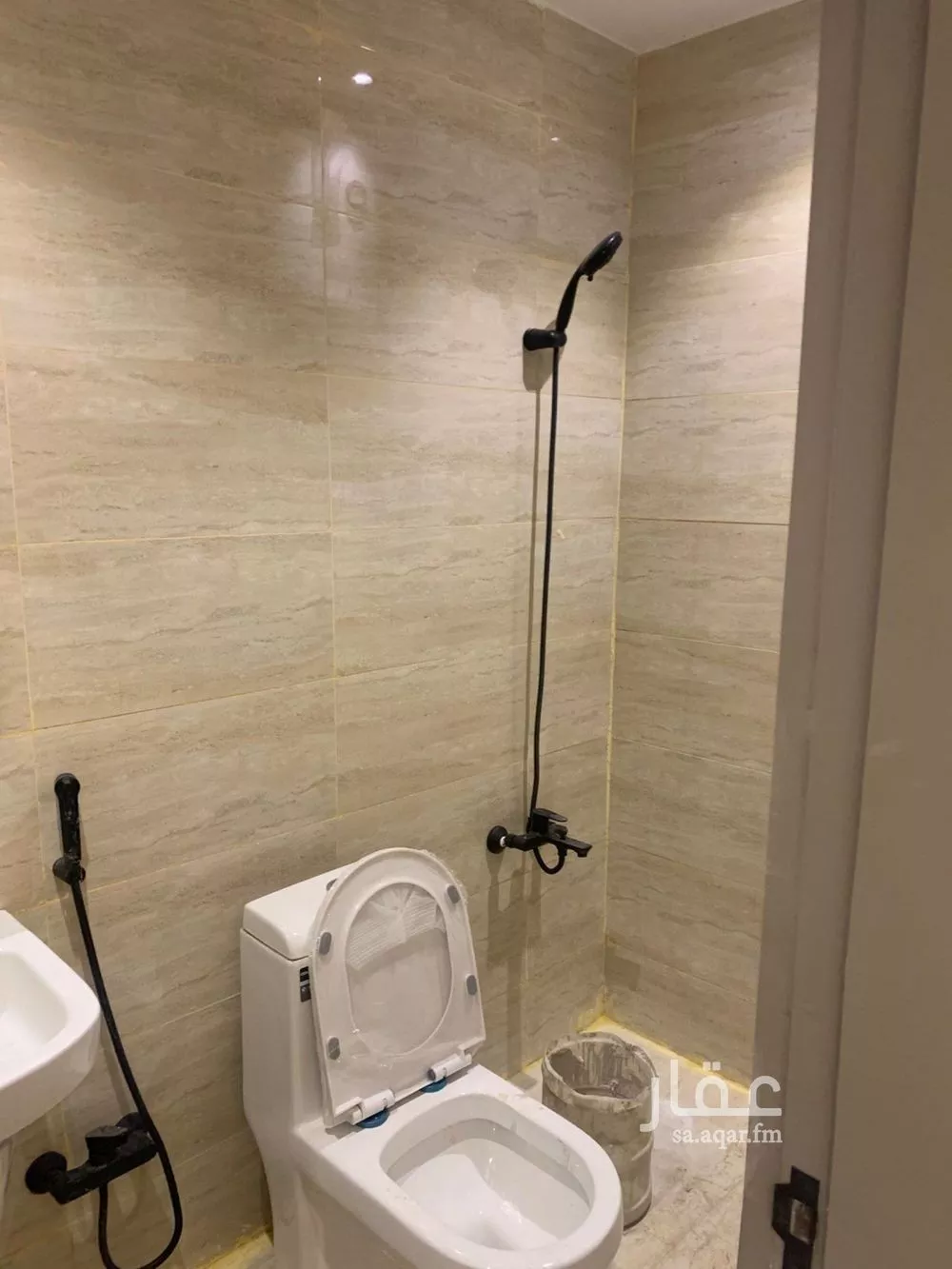 عمارة 65 م² في الملك فيصل 4