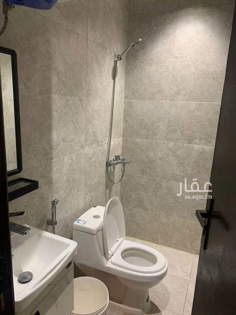 شقة 1 غرف في الخليج 4