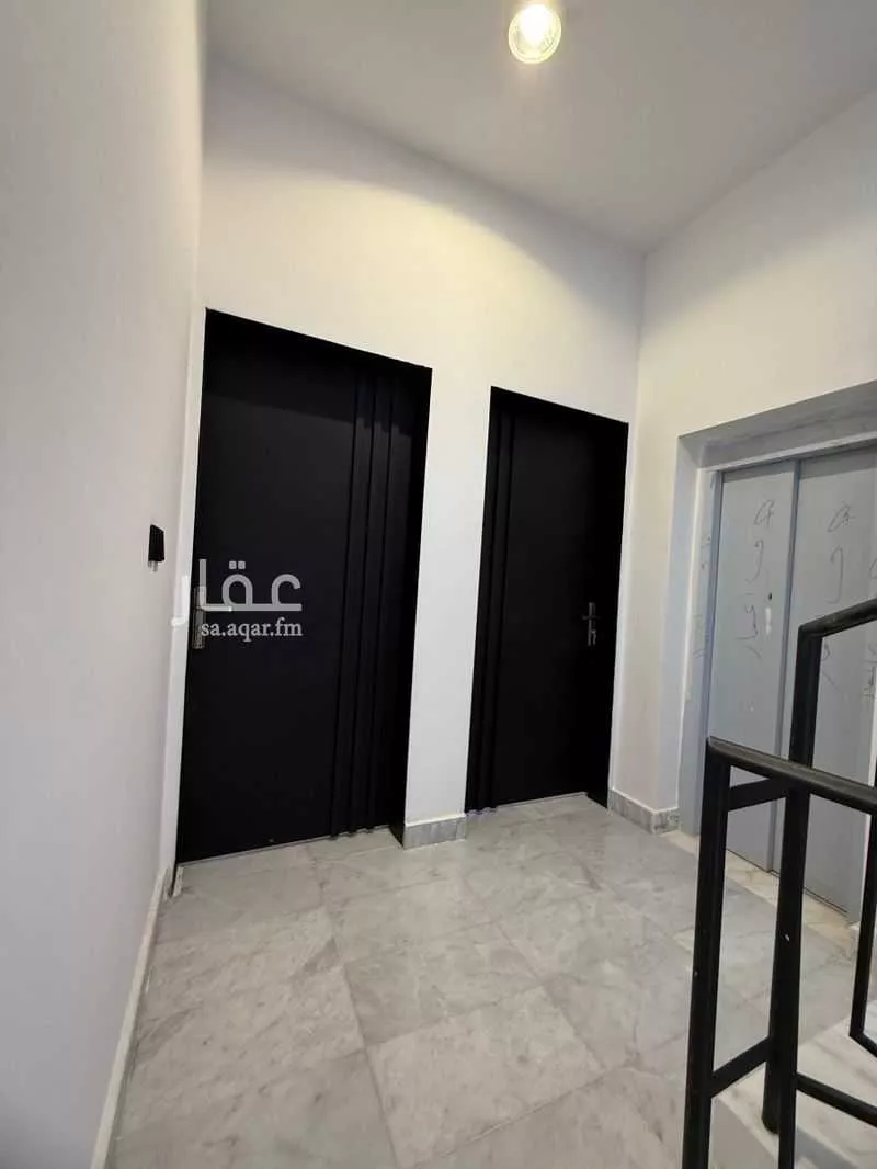 3 bedroom floor in Al Janadriyah 4
