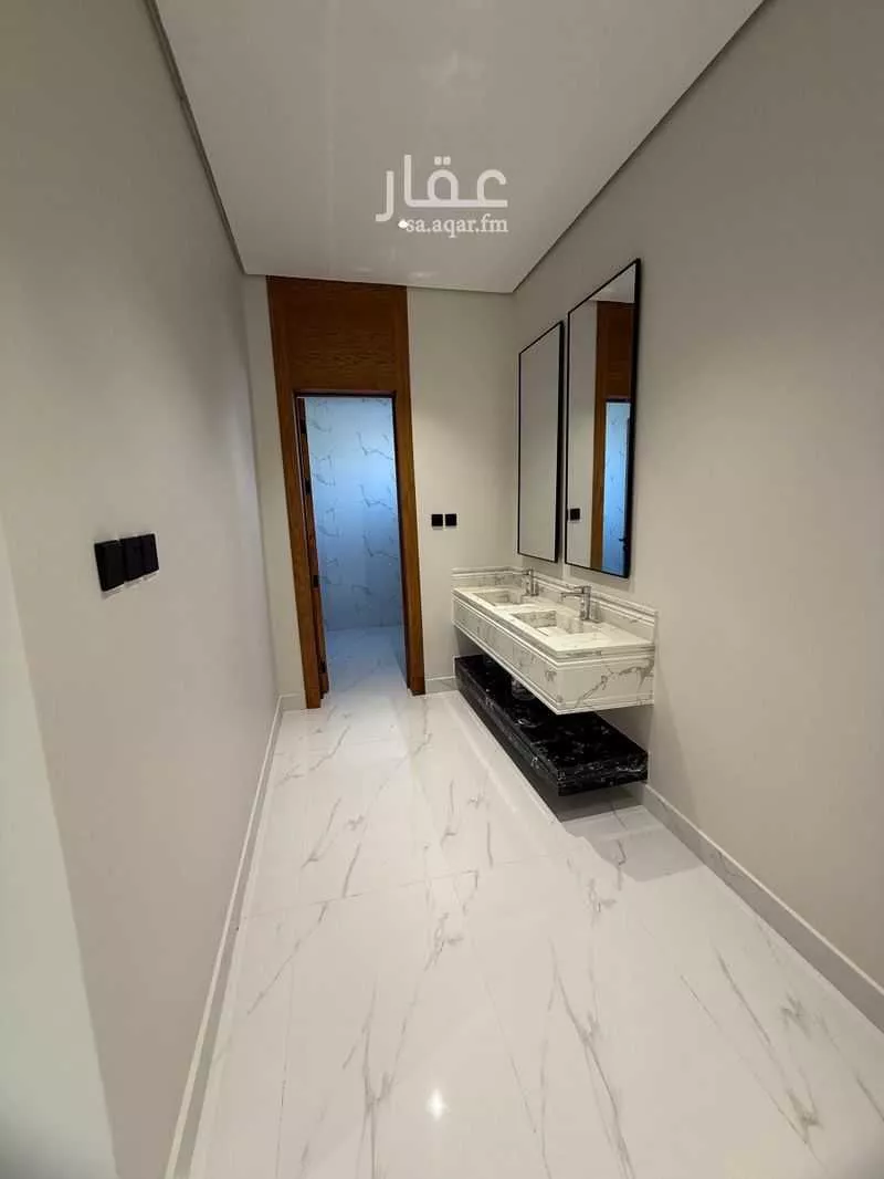 3 bedroom floor in Al Janadriyah 3