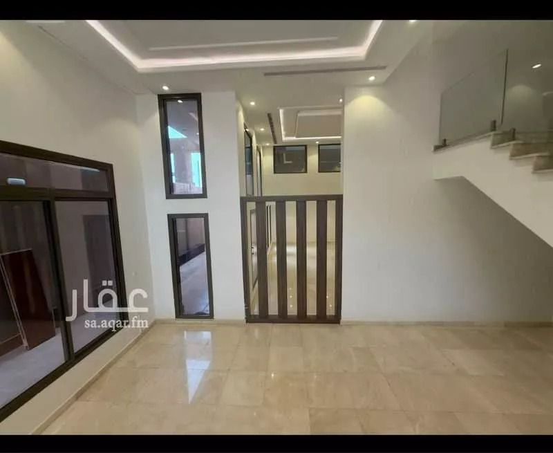 5 bedroom villa in Al Amwaj 5