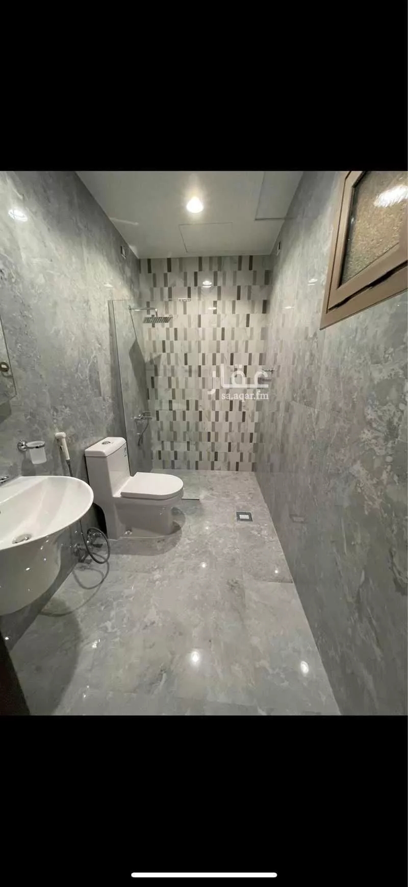 عمارة 900 م² في الصوارى 4