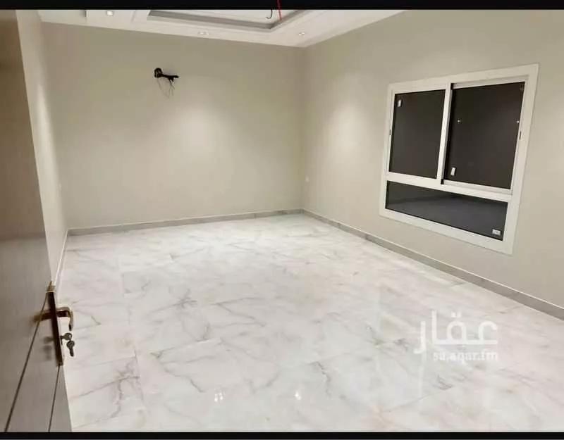 عمارة 595 م² في الزمرد 3