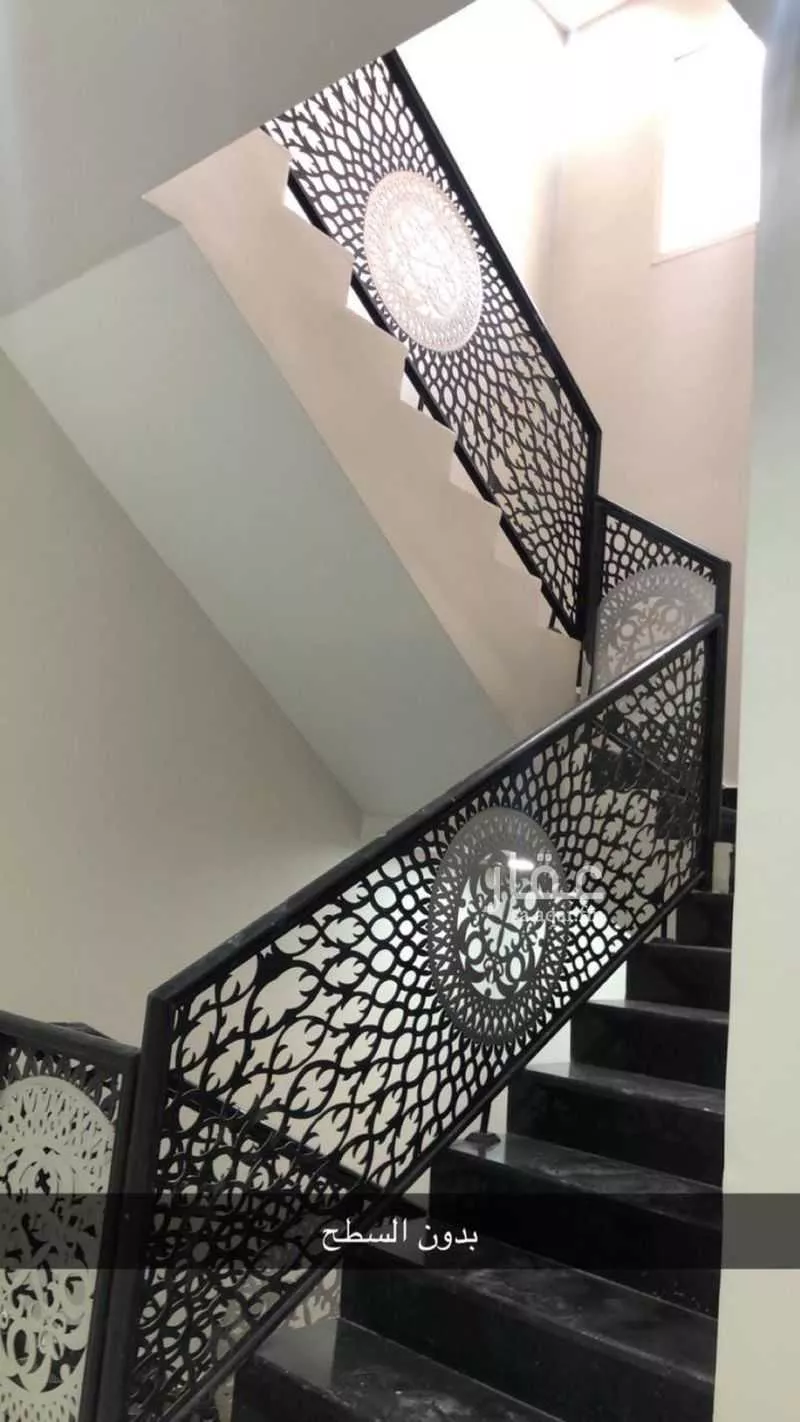 فيلا 8 غرف في الرمال 2