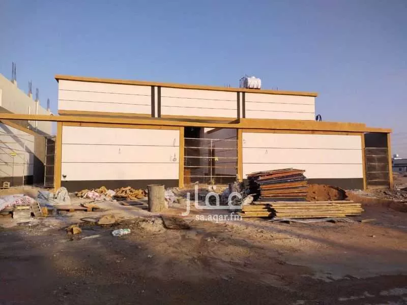 3 bedroom floor in Al Matar 3