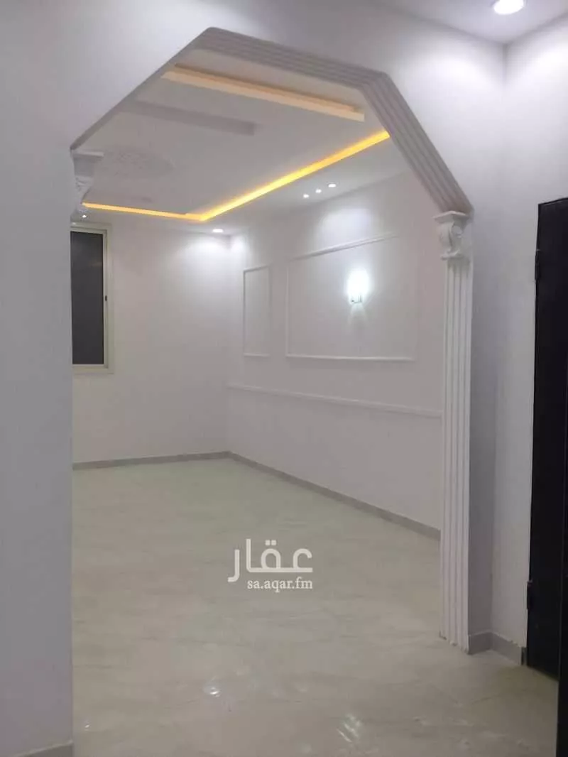 4 bedroom floor in Al Janadriyah 4