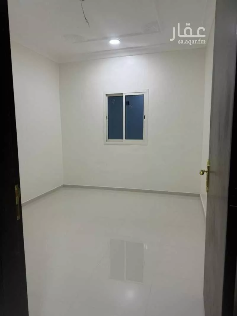 دور 3 غرف في السعادة 5