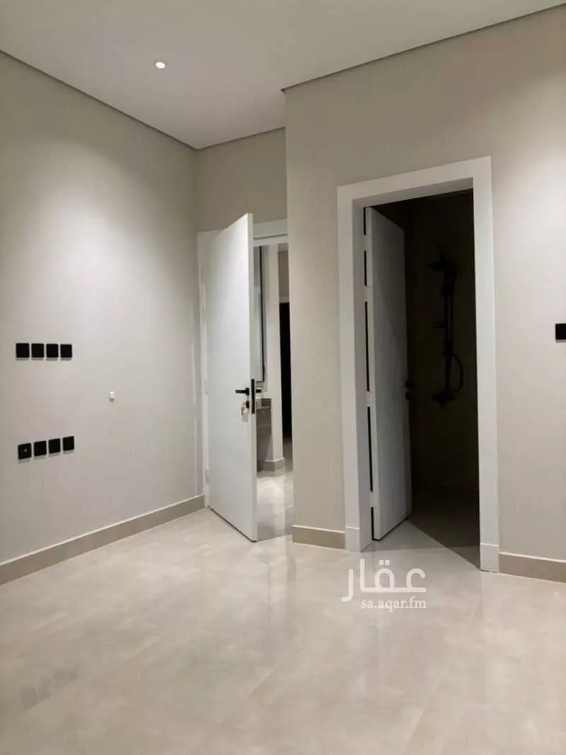 شقة 5 غرف في عكاظ 3