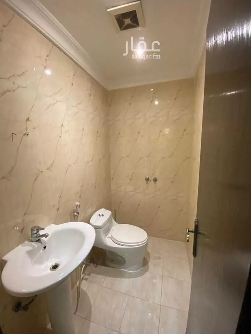 4 bedroom villa in Ar Rakah Al Janubiyah, Eastern Province 4