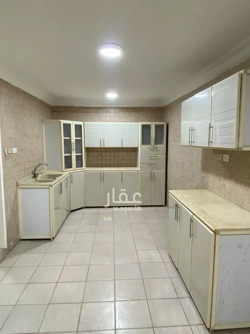 4 bedroom villa in Ar Rakah Al Janubiyah, Eastern Province 8
