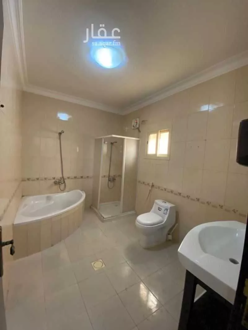 4 bedroom villa in Ar Rakah Al Janubiyah, Eastern Province 16