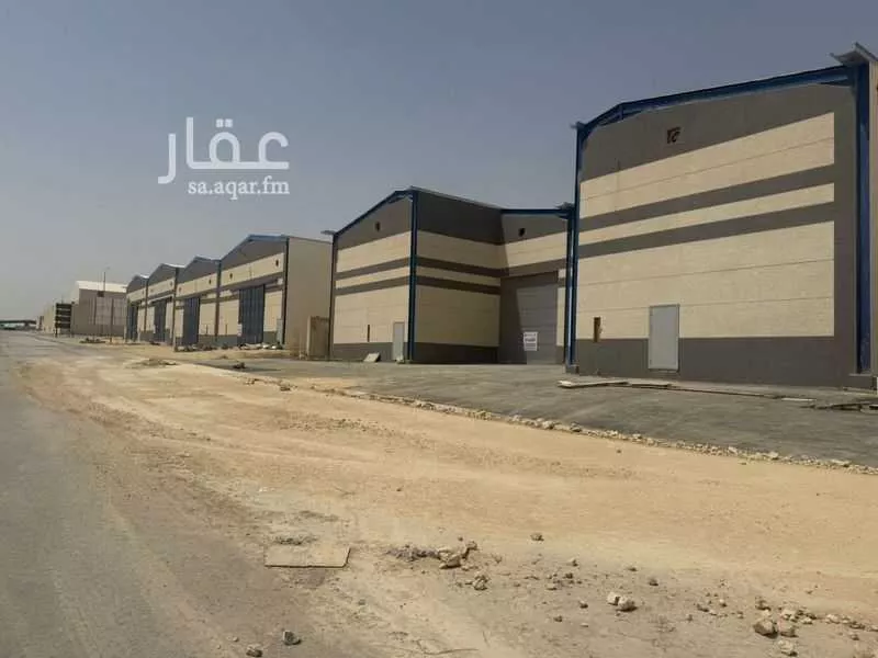 1260 sqm warehouse in Taibah 3