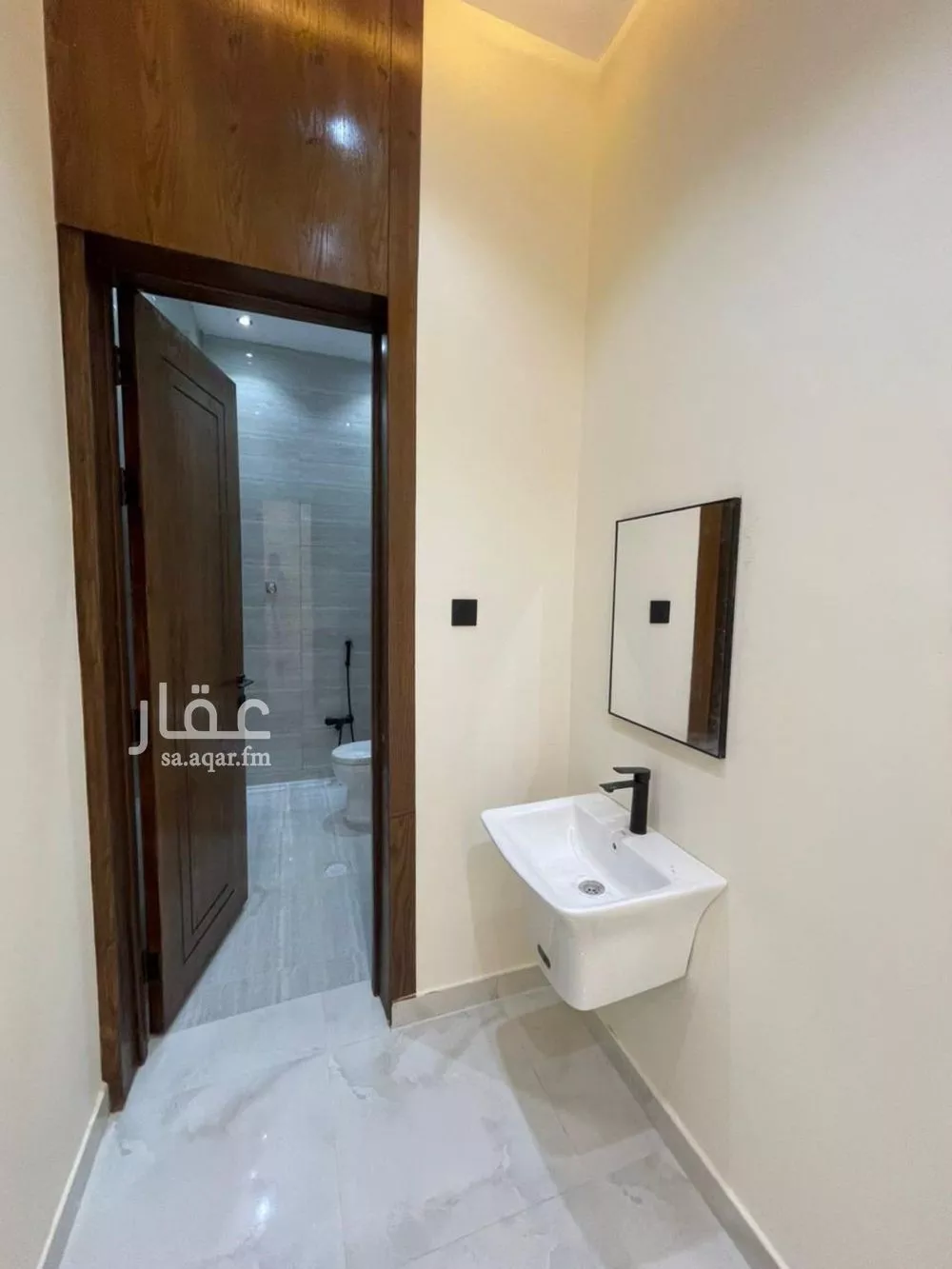 8 bedroom villa in Al Janadriyah, Riyadh 6