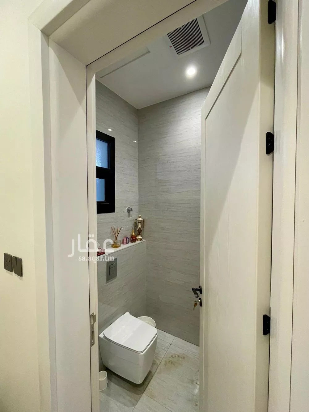 فيلا 5 غرف في العارض 2