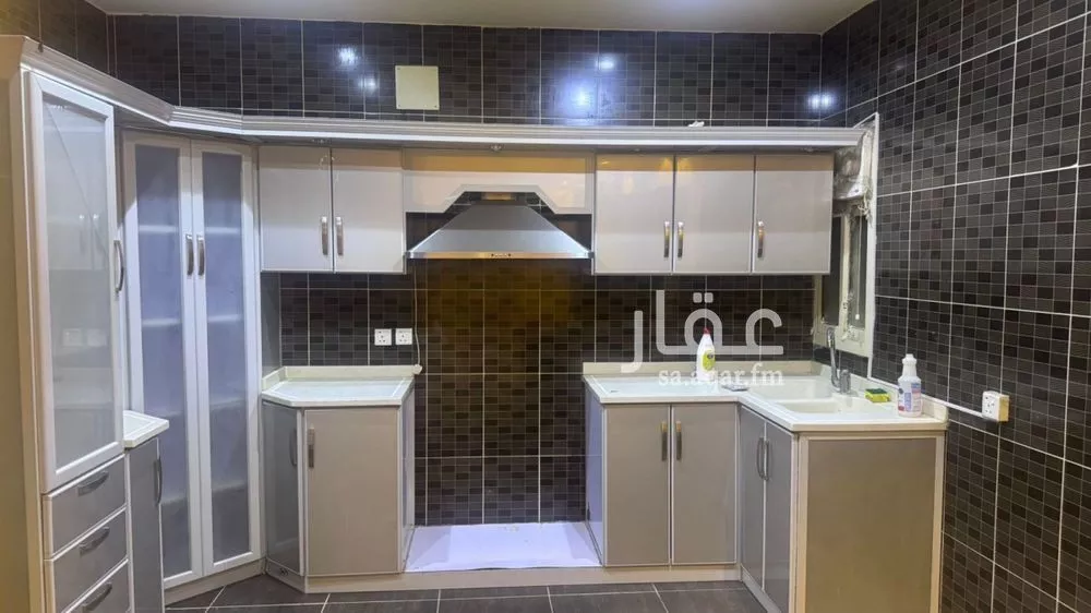 شقة 3 غرف في الملقا 3