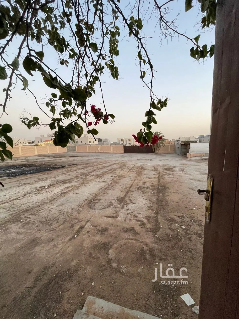 مستودع 4500 م² في العارض 3