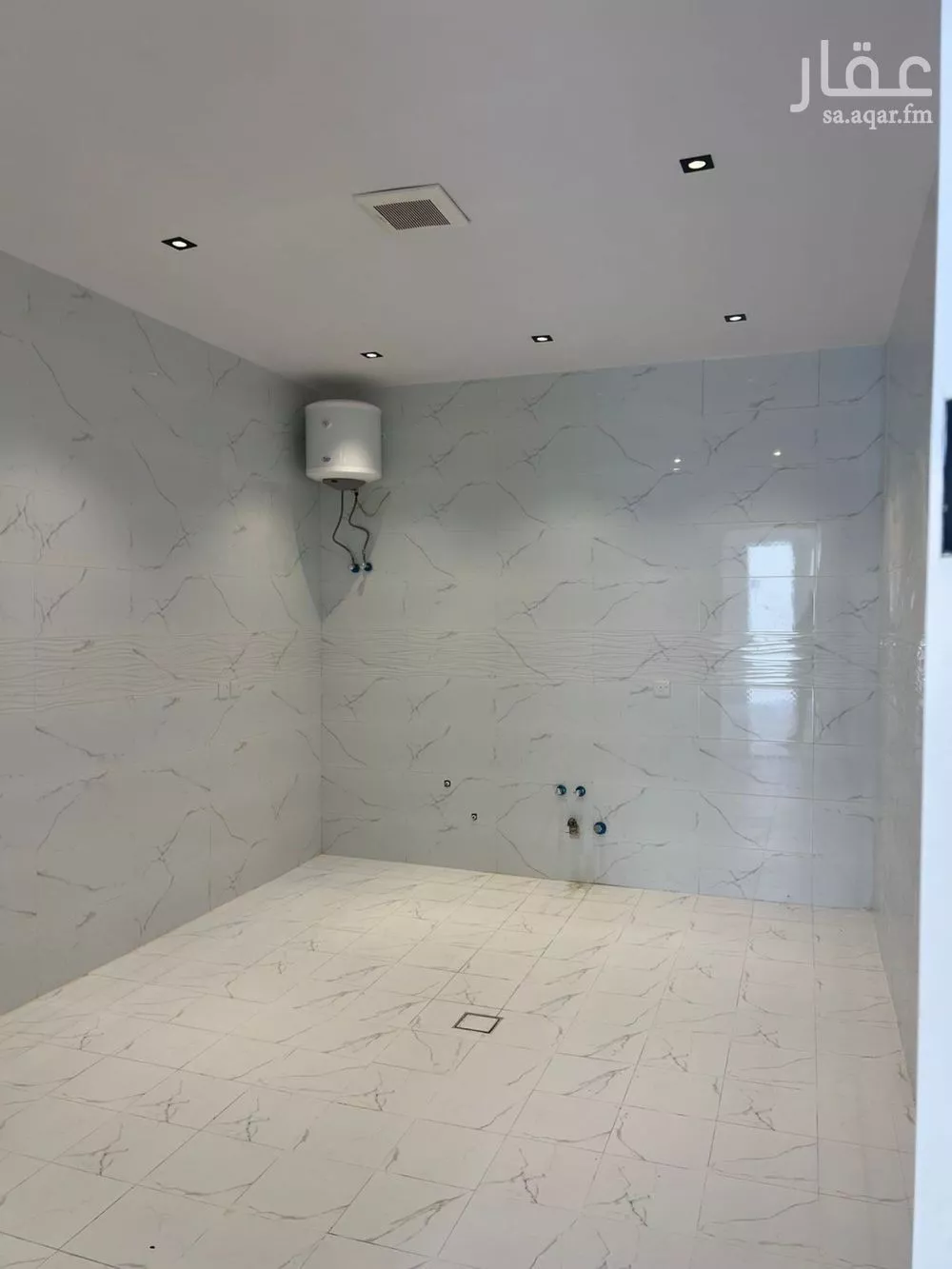 5 bedroom floor in Al Khalidiyyah 2