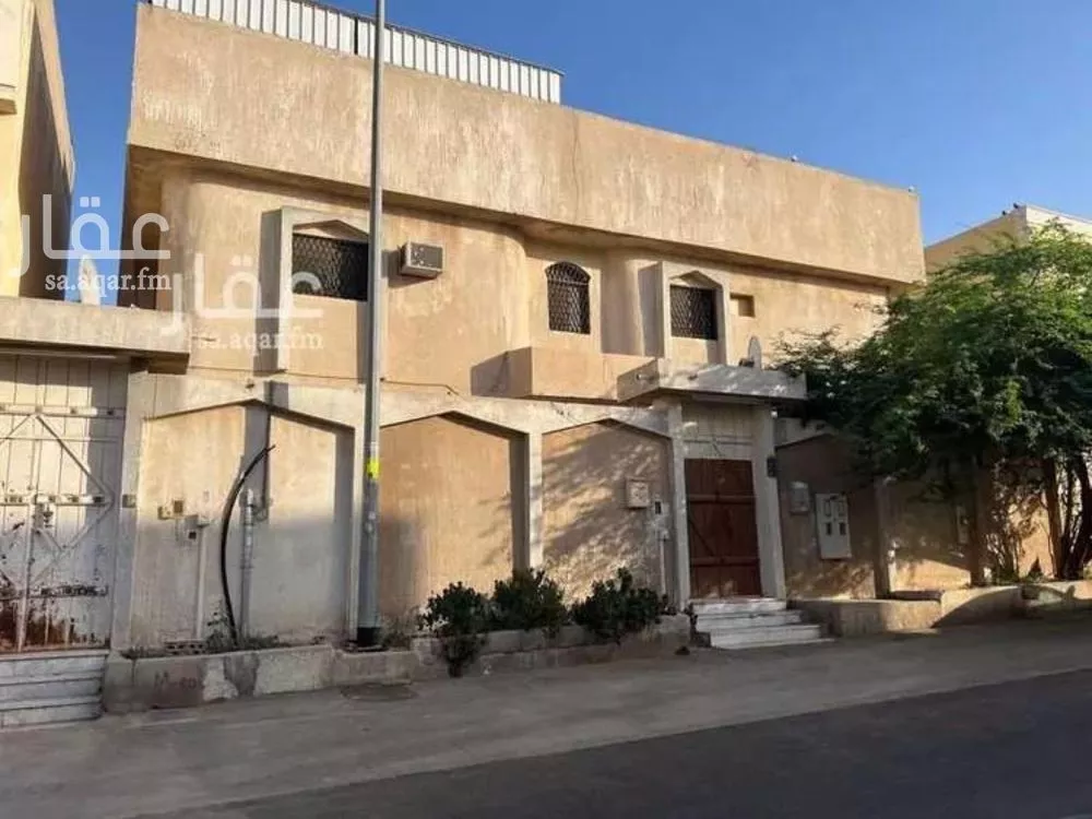 فيلا 7 غرف في العريجاء الغربية