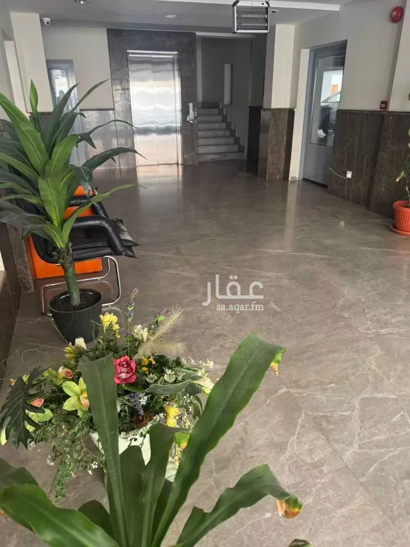 5 bedroom apartment in Al Sharafiyah 4