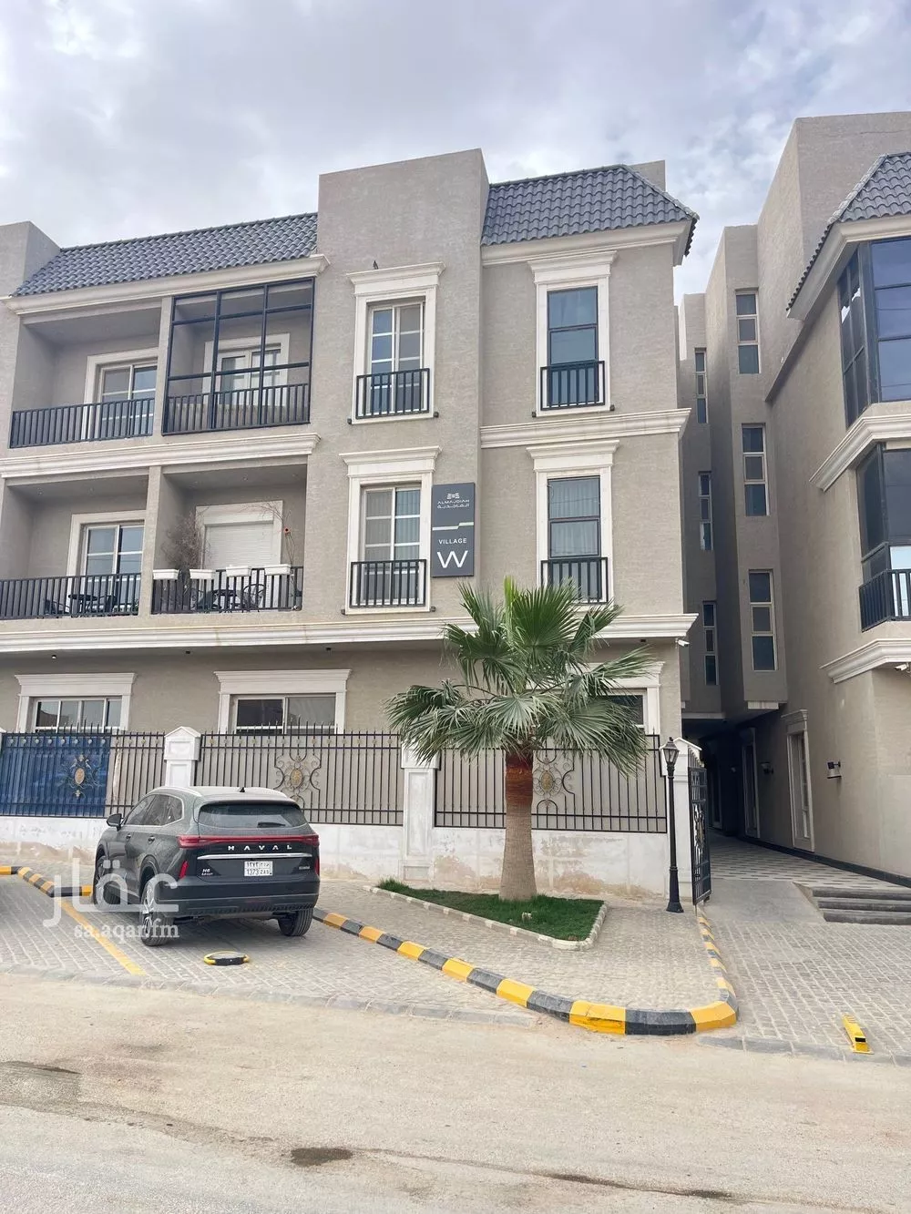 3 bedroom apartment in Al Malqa 1
